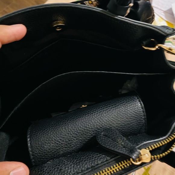 Handbag - Picture 3 of 8